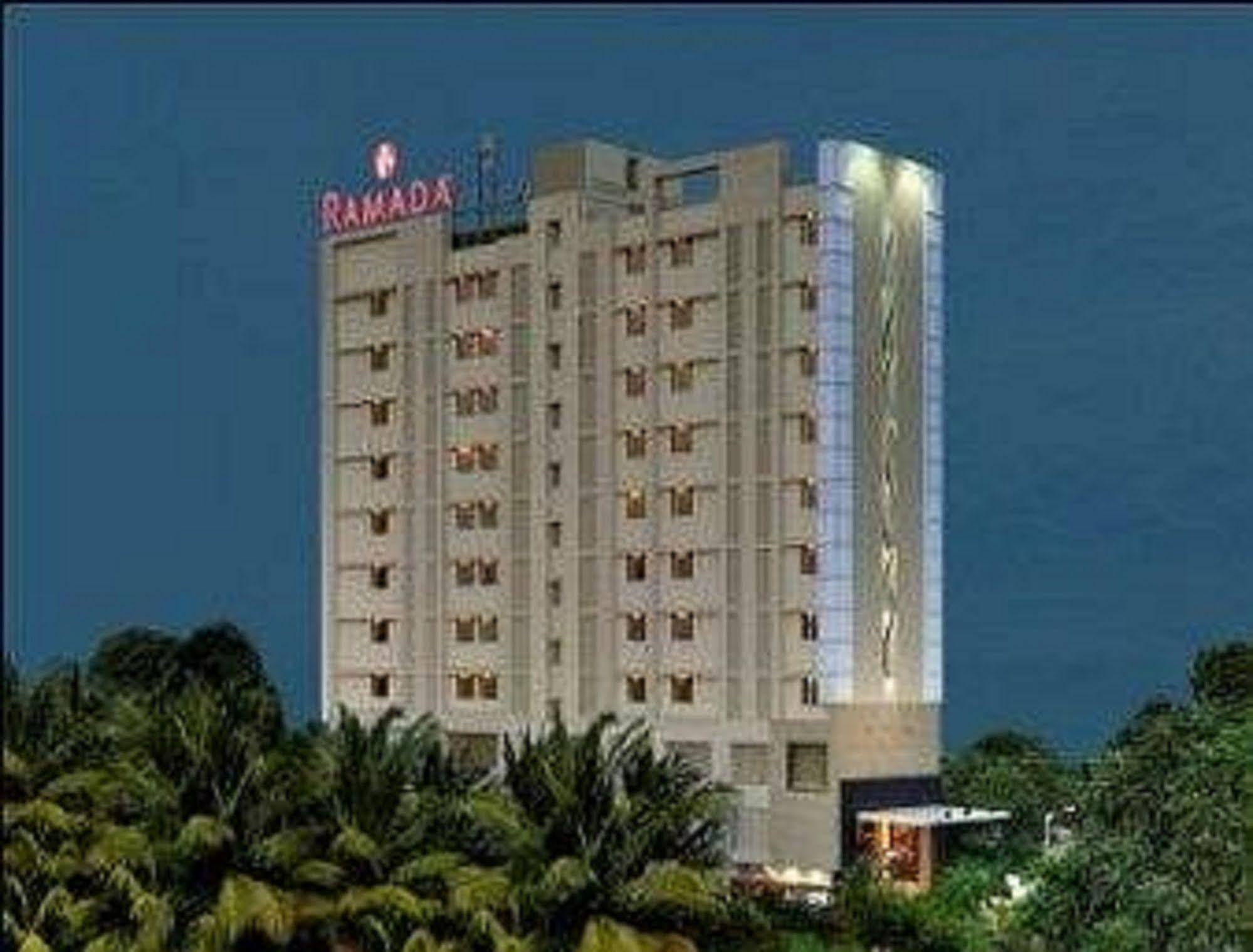 Ramada Ahmedabad Otel Dış mekan fotoğraf